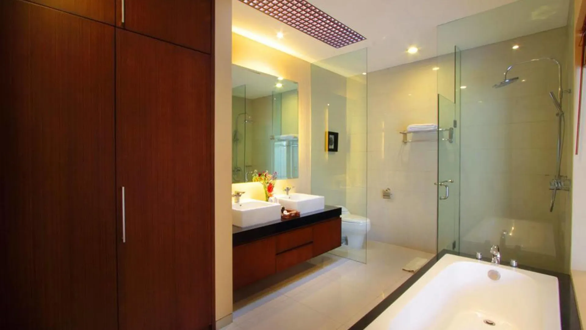 Oval Villa Bali Seminyak