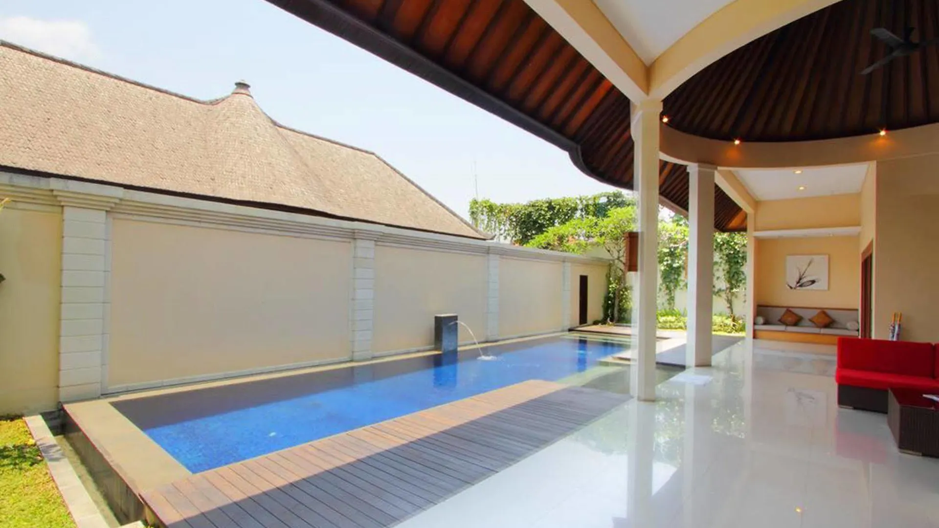 Oval Villa Bali Seminyak